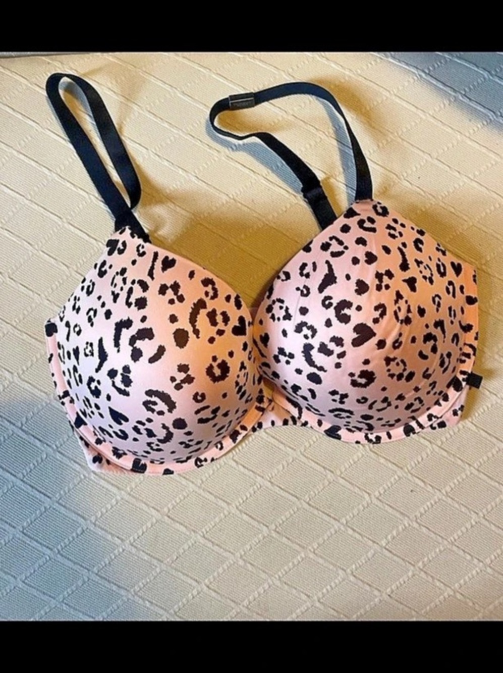 PINK Victoria's Secret Wear Everywhere Bra Pink & Black